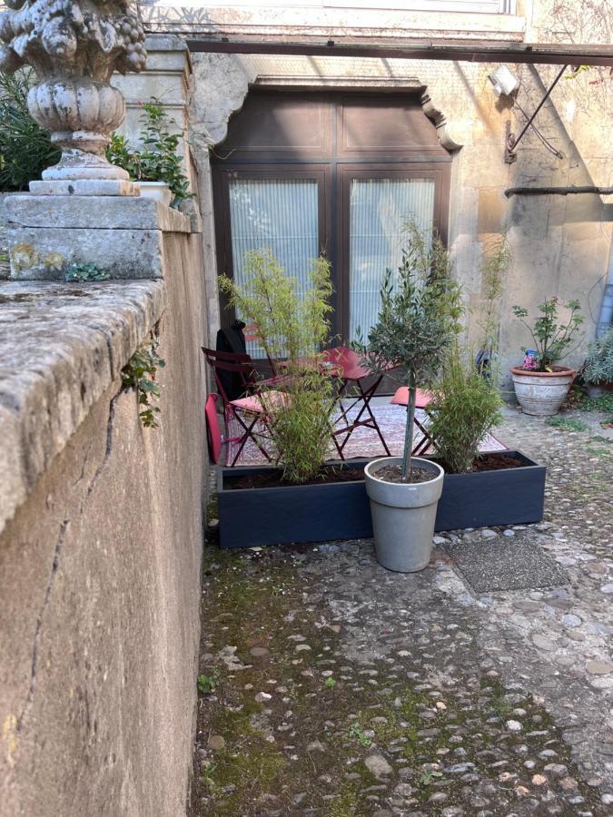Salut Le Petit Gite Каркасон Екстериор снимка